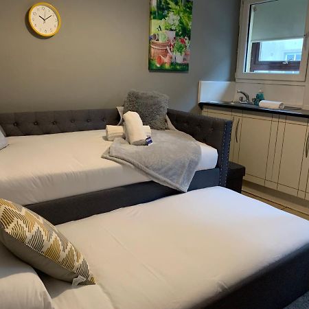 Cheap Budget Accommodation Galway Buitenkant foto