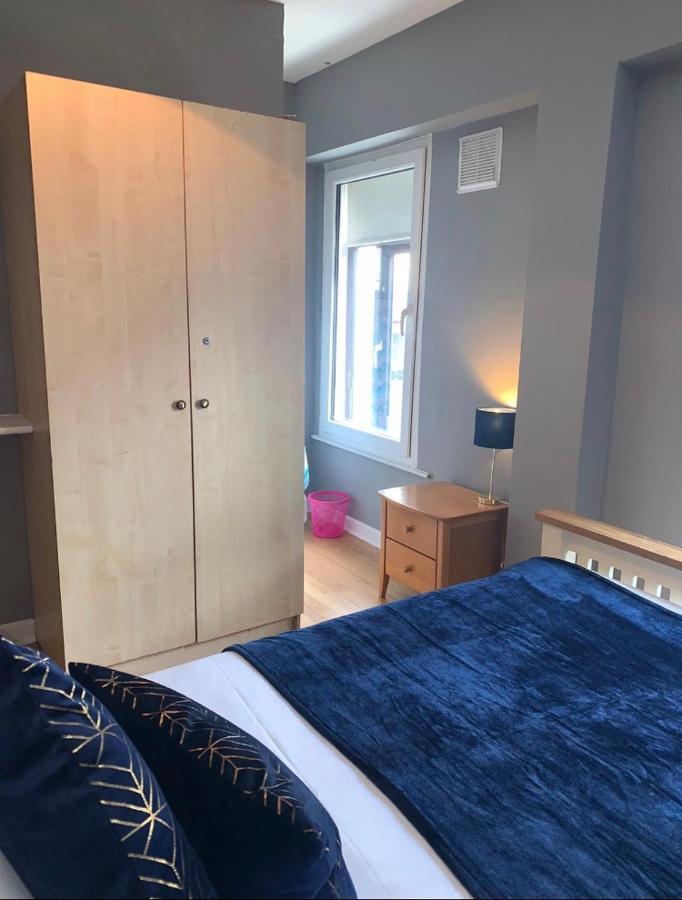 Cheap Budget Accommodation Galway Buitenkant foto