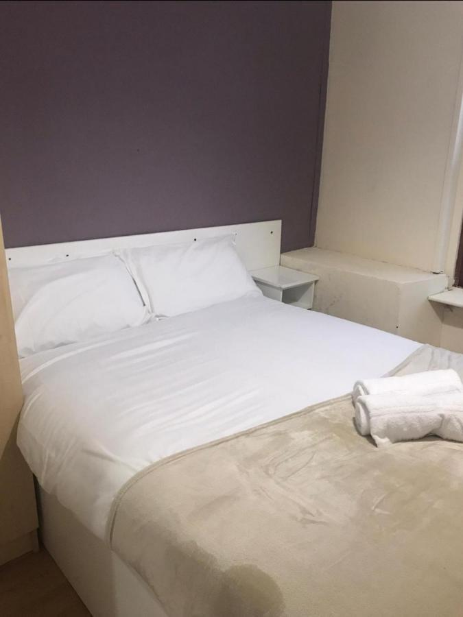 Cheap Budget Accommodation Galway Buitenkant foto