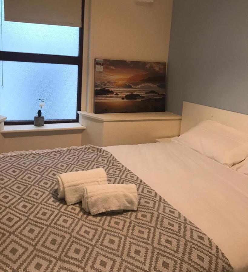 Cheap Budget Accommodation Galway Buitenkant foto