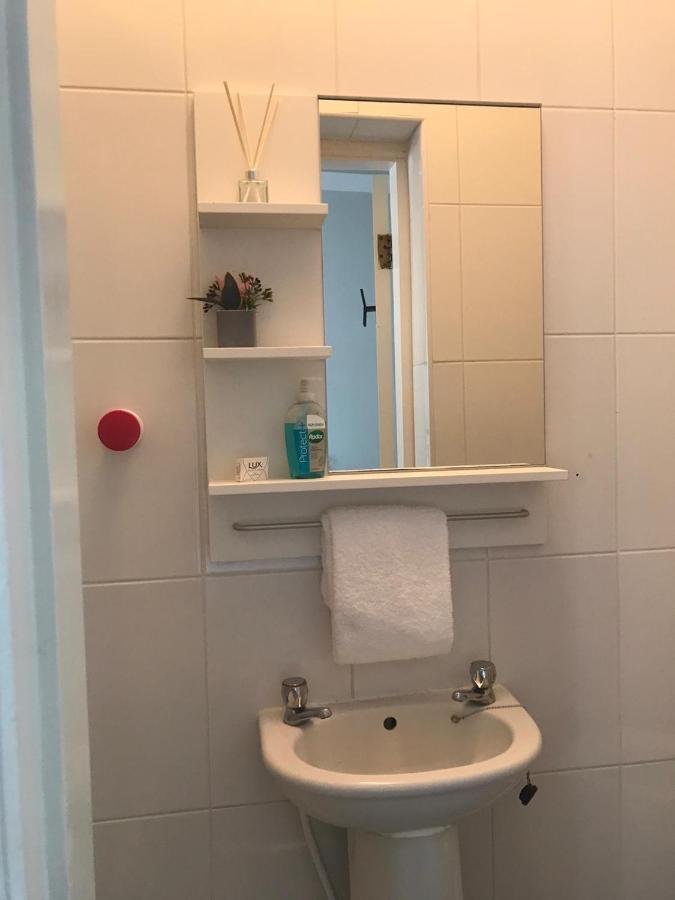Cheap Budget Accommodation Galway Buitenkant foto