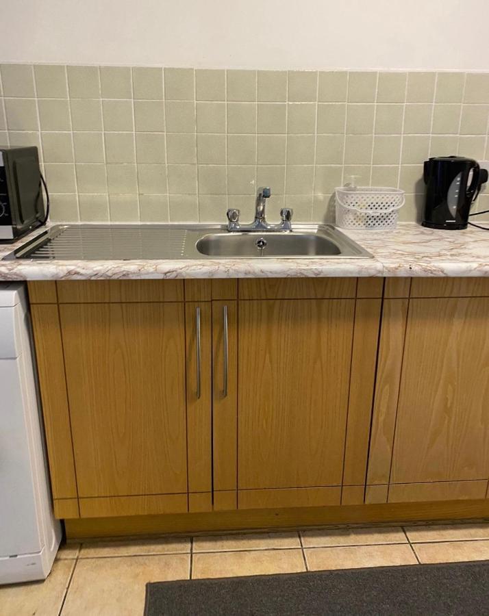 Cheap Budget Accommodation Galway Buitenkant foto