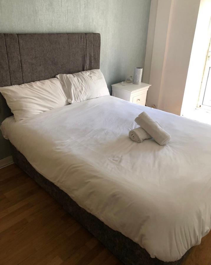 Cheap Budget Accommodation Galway Buitenkant foto
